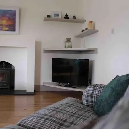 Islands View - Spacious Family Holiday home Reenard